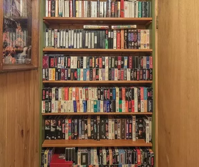 Hidden Creek Cabin Apartment