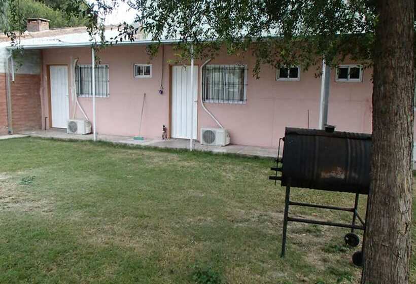 ホテル Alojamientos Leo