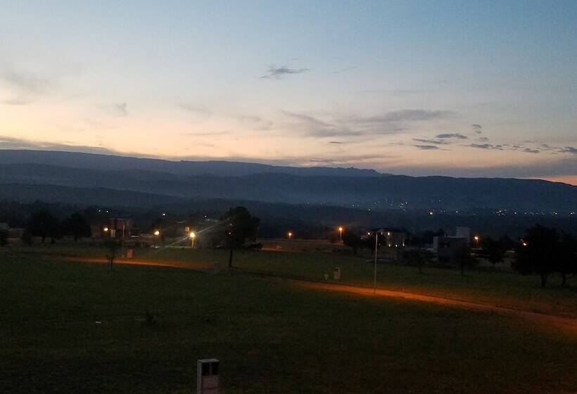 בית מלון כפרי Apartamento The World Carlos Paz Golf