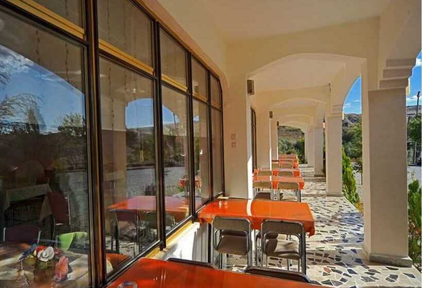 בית מלון כפרי Baskent Demiralan