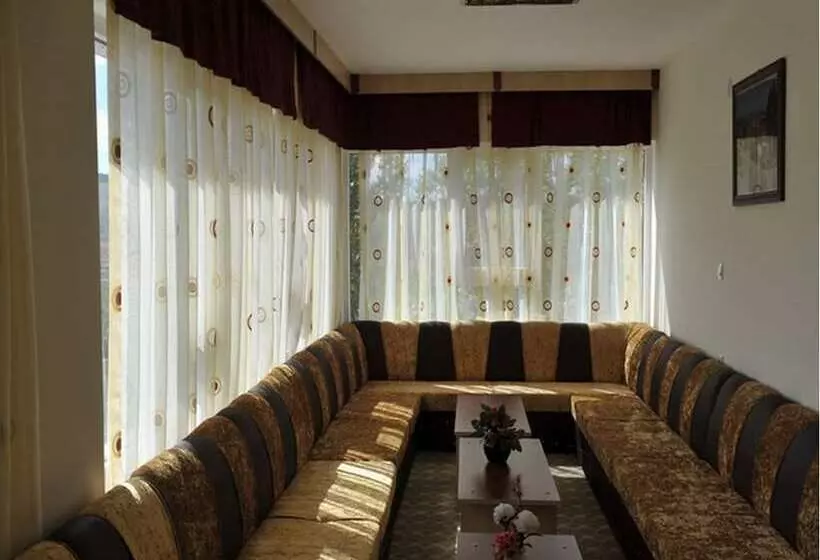 ホテル Baskent Demiralan