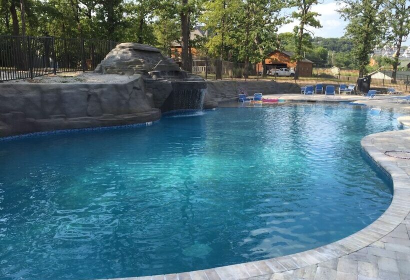 هتل Branson Shores Resort