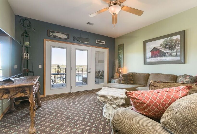 هتل Branson Shores Resort