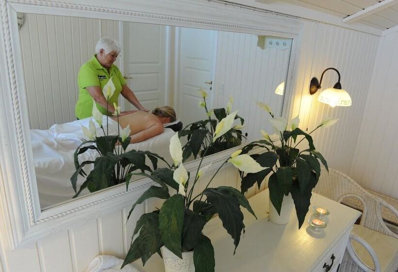 בית מלון כפרי First Camp Holbæk Fjord