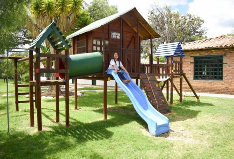 בית מלון כפרי Hacienda Santa Cecilia