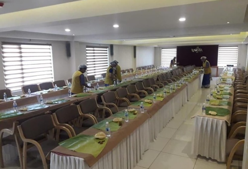 בית מלון כפרי Navaratna Inn A Luxury