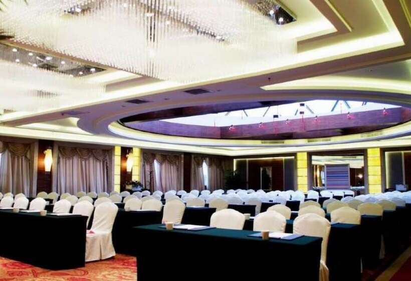 فندق Oasis Grand