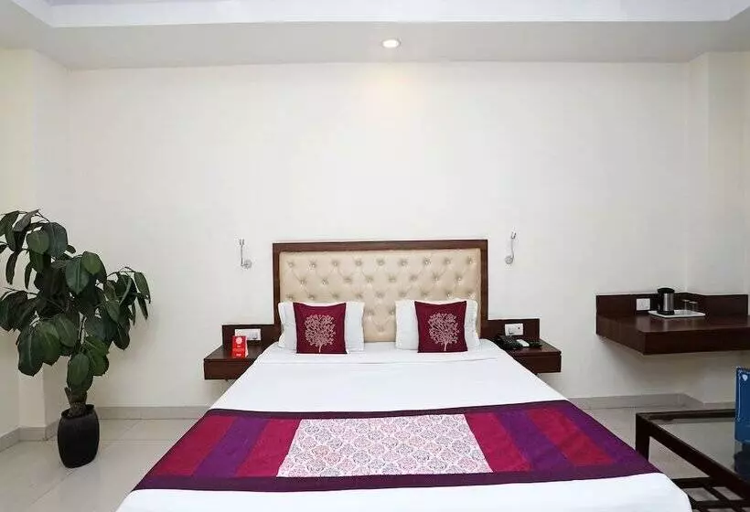 هتل Oyo 680 Ranjana Heritage