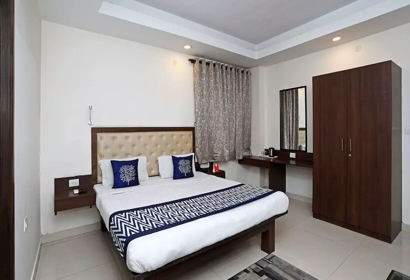 هتل Oyo 680 Ranjana Heritage