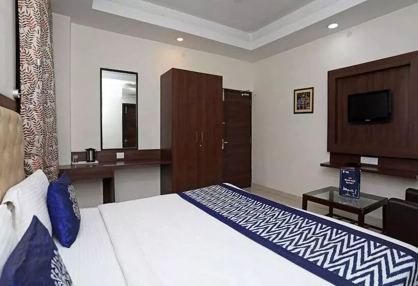 هتل Oyo 680 Ranjana Heritage