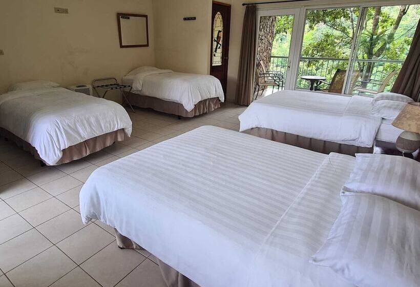 Отель Villa Tavida Lodge