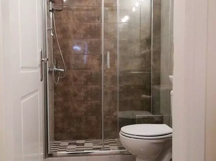 Kiveri Apartments