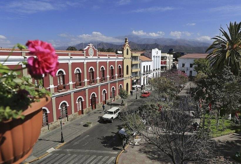 Macondo De Pizza Pazza Hotel Restobar