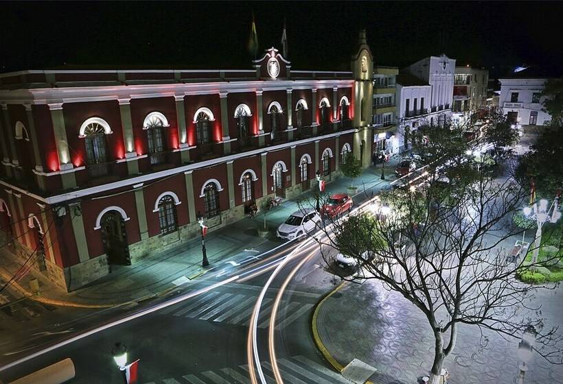 Macondo De Pizza Pazza Hotel Restobar