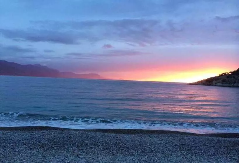 ペンション Guest House Kithairon