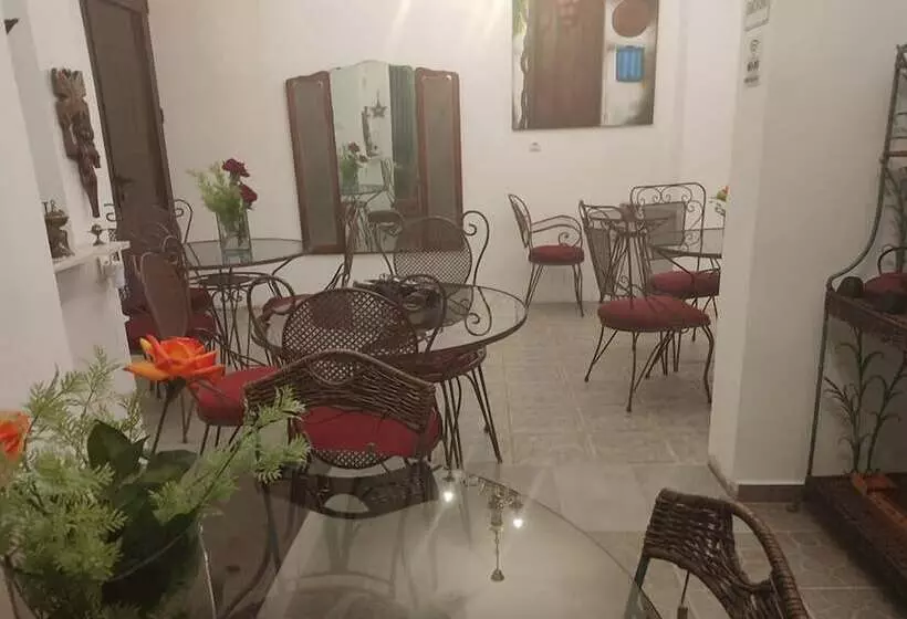 ペンション Guest House Kithairon