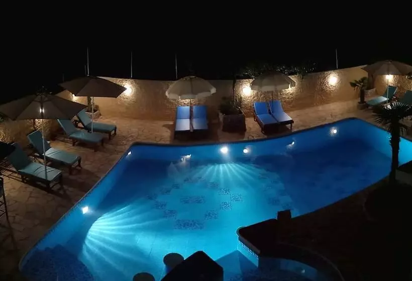 ペンション Guest House Kithairon