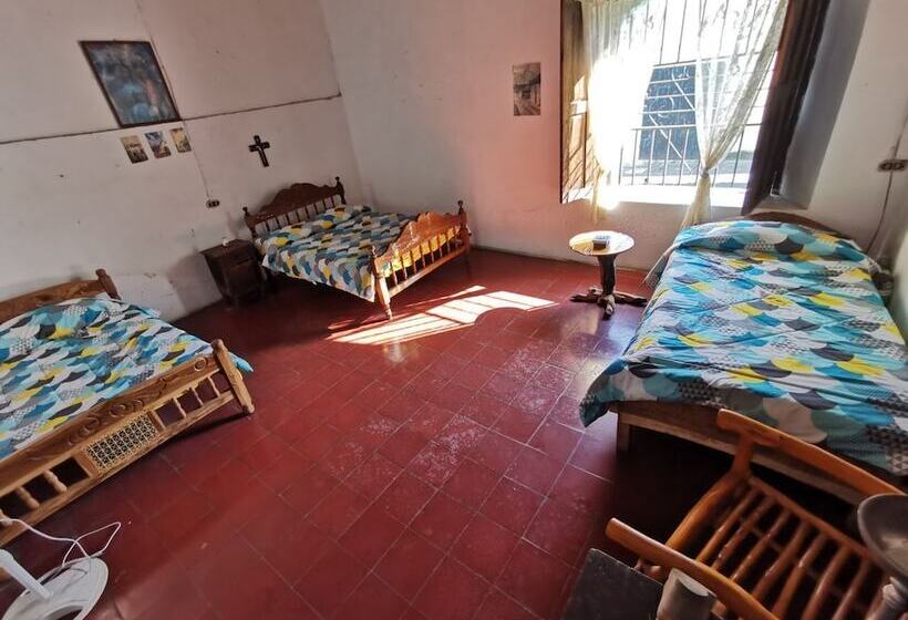 پانسیون La Posada De Don Tito