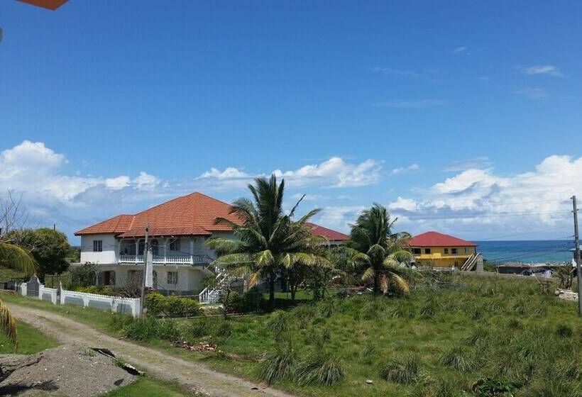 پانسیون Residential Family Home