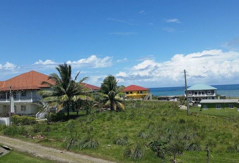 پانسیون Residential Family Home