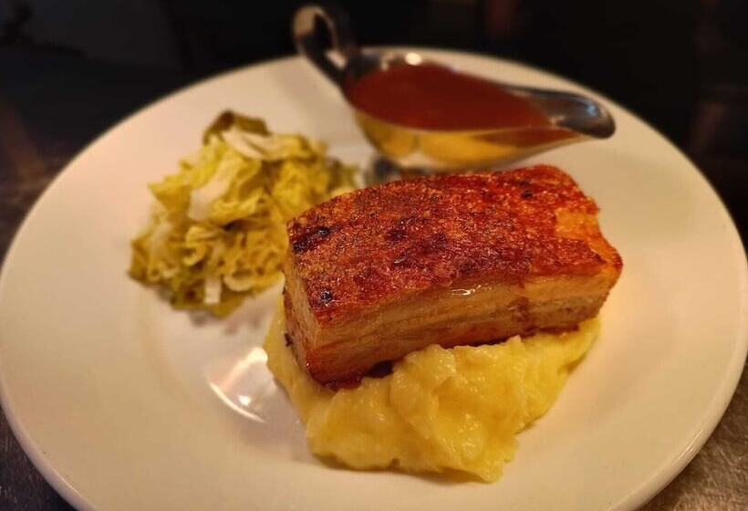 The Cheshire Cheese Inn