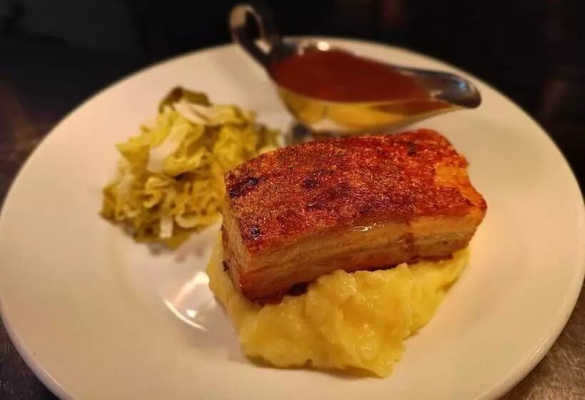 The Cheshire Cheese Inn