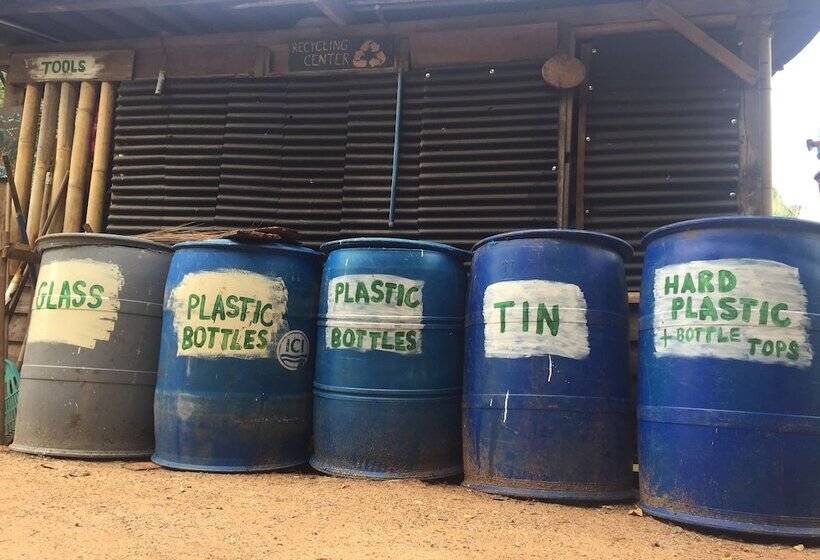 Bakau Hijau Riverlodge Hostel