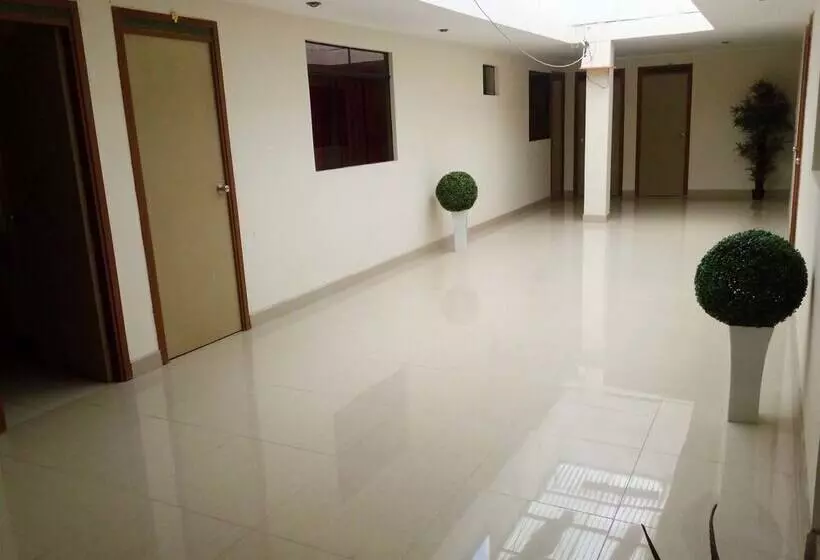 Cisco Hotel Corina