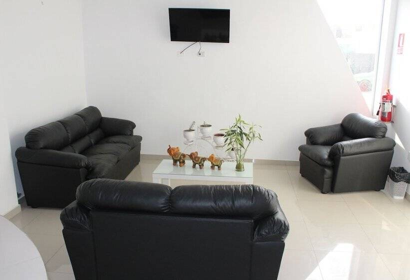 هتل Camaná Suites