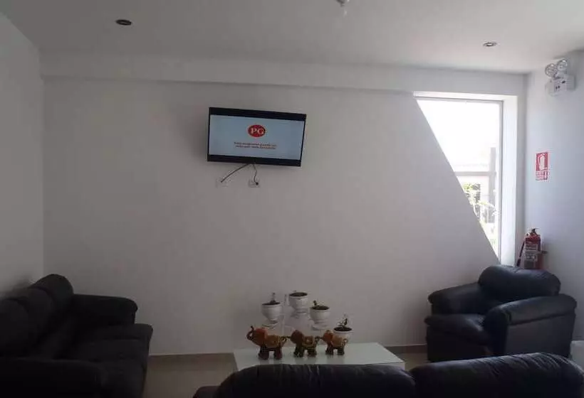 هتل Camaná Suites