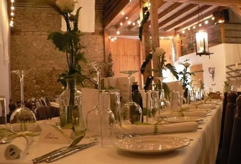Hotelli Eventhof Und Gästehaus Weingewölbe