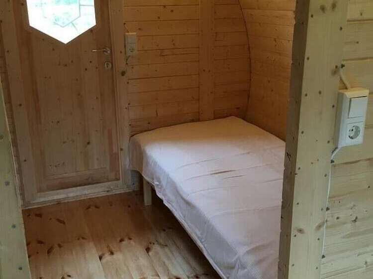 هتل Framtid Camping Lodging Barrels