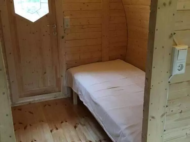 هتل Framtid Camping Lodging Barrels