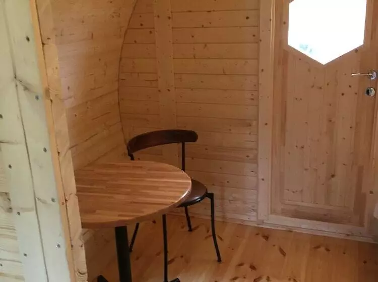 هتل Framtid Camping Lodging Barrels