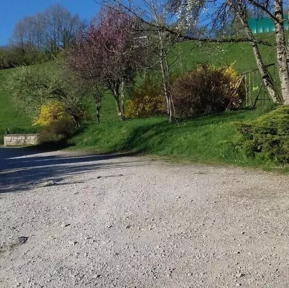 ホテル L Auberge Du Comtois