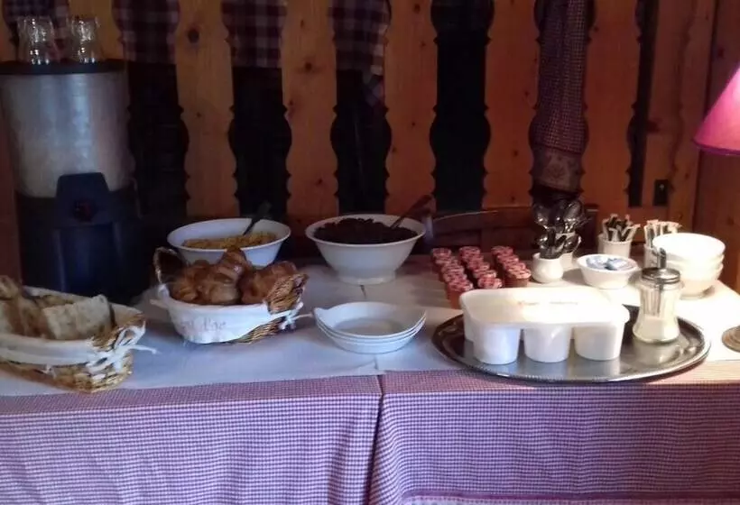 ホテル L Auberge Du Comtois