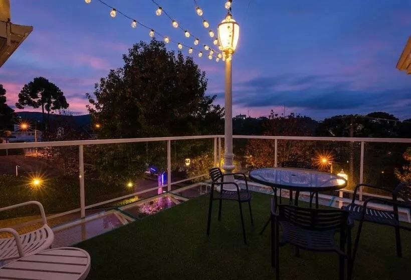 Hotelli Piano Piano Pousada Temática