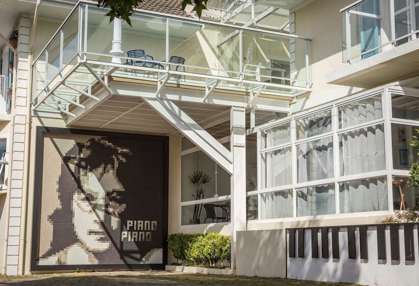 호텔 Piano Piano Pousada Temática