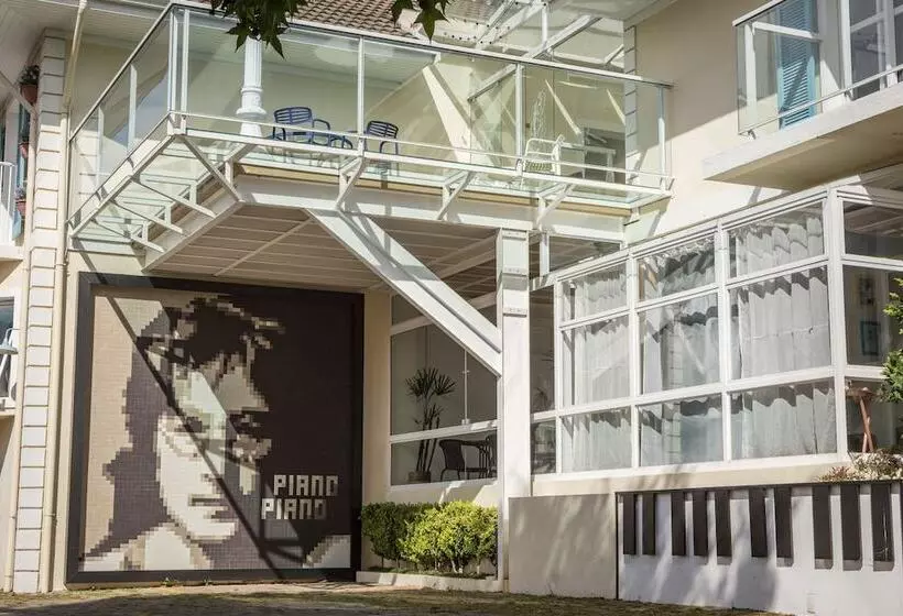 Hotelli Piano Piano Pousada Temática