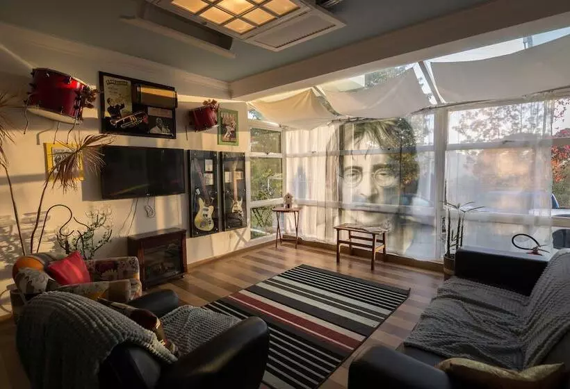 Hotelli Piano Piano Pousada Temática