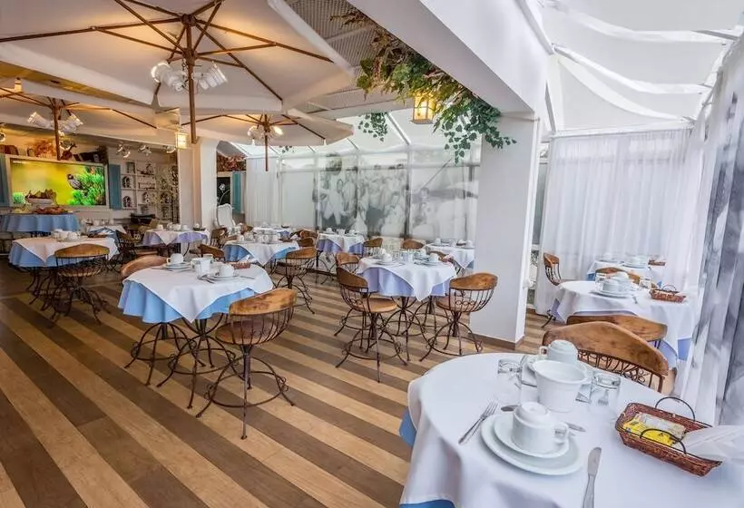 Hotelli Piano Piano Pousada Temática