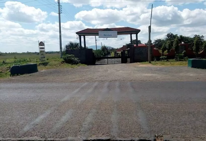 هتل Savannah Lodge Nguluni