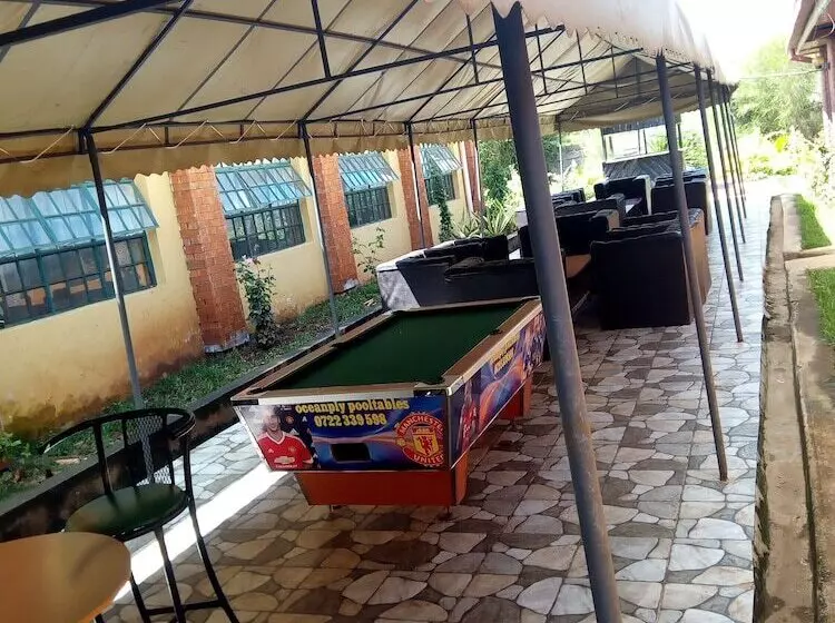 هتل Savannah Lodge Nguluni