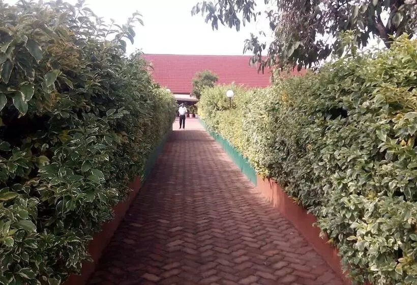 هتل Savannah Lodge Nguluni
