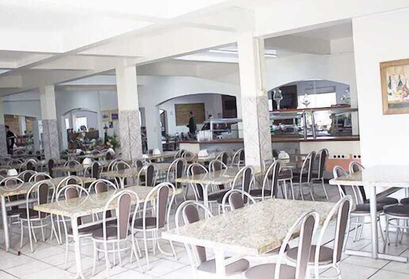 בית מלון כפרי Scoz