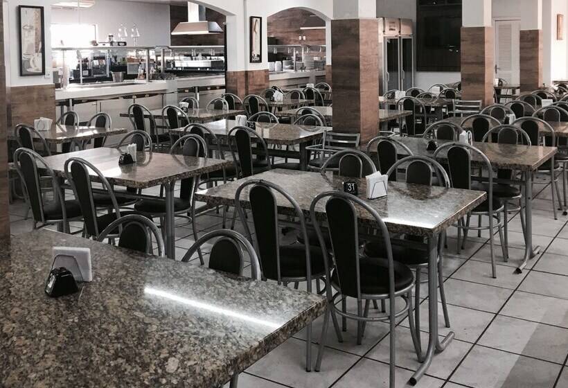 בית מלון כפרי Scoz