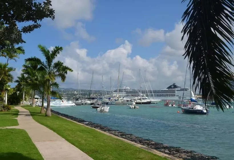 هتل Seawind On The Bay Beach Studio Olr