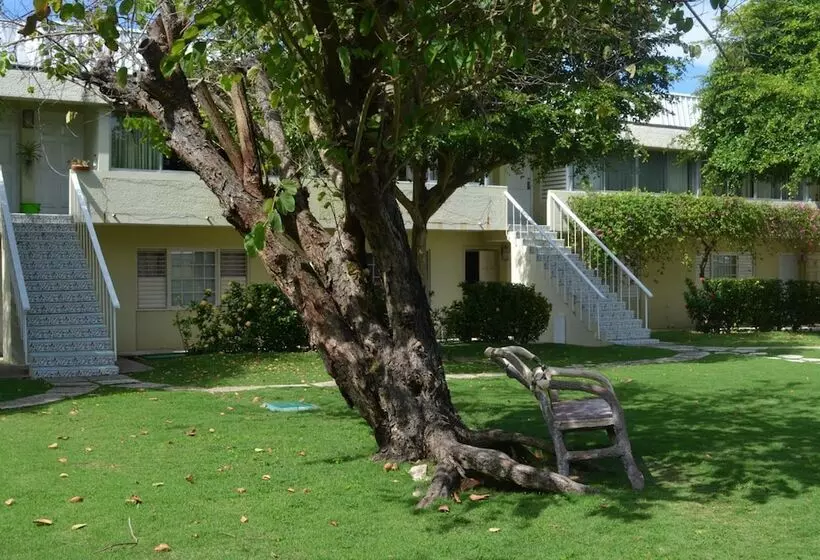 هتل Seawind On The Bay Beach Studio Olr