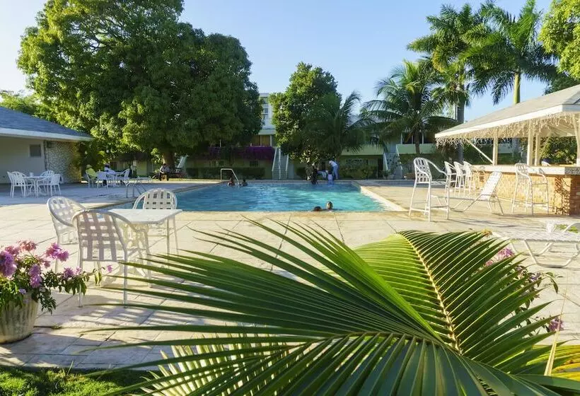 هتل Seawind On The Bay Beach Studio Olr