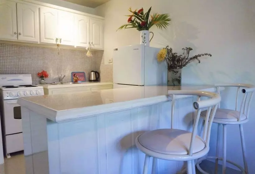 هتل Seawind On The Bay Beach Studio Olr